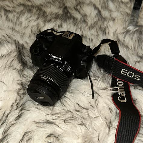 Secondhand Canon EOS 1200D .